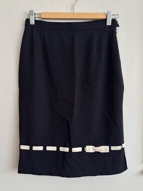 Vintage Escada Couture Wool and Silk pencil skirt with bow detail size FR36, US4